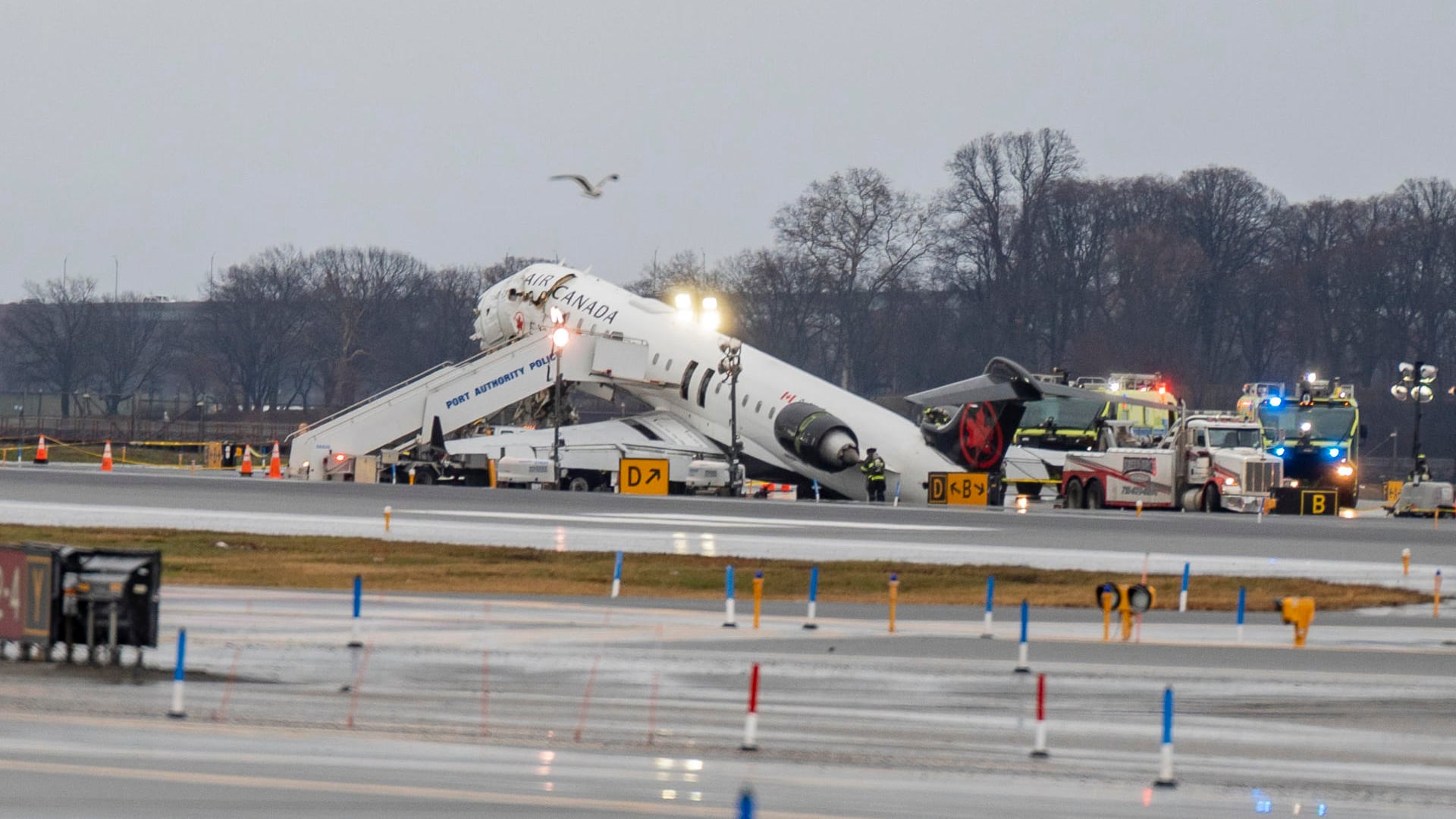 Controlador aéreo tras el accidente en el aeropuerto de Nueva York: "Metí la pata"