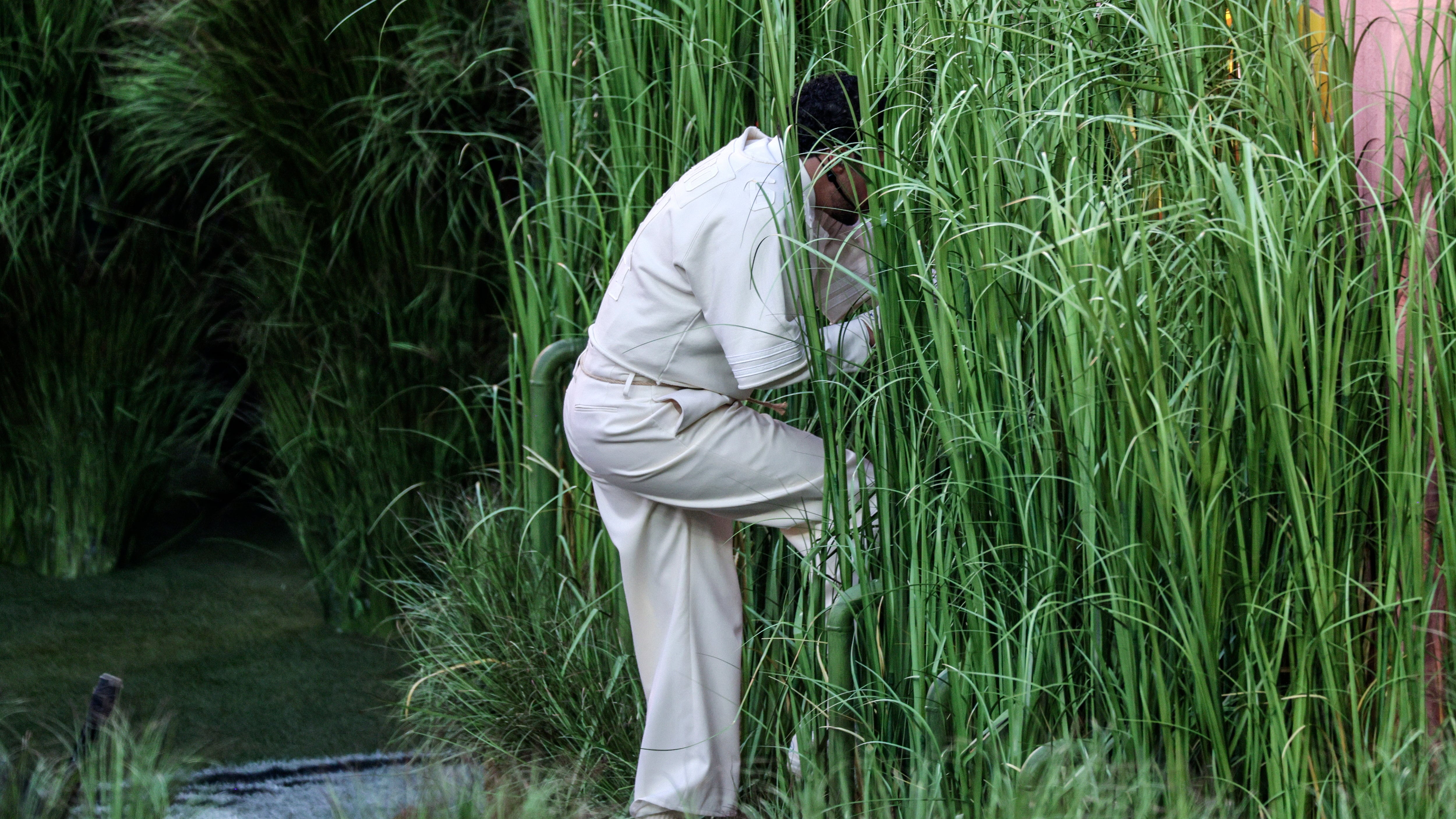 Bad Bunny se presenta durante el espectáculo de medio tiempo del Super Bowl LX de Apple Music en el Levi's Stadium de Santa Clara,