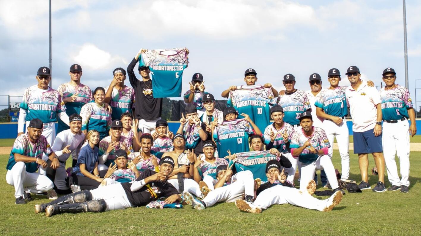 Equipo de Coamo en la pelota Doble A Juvenil.