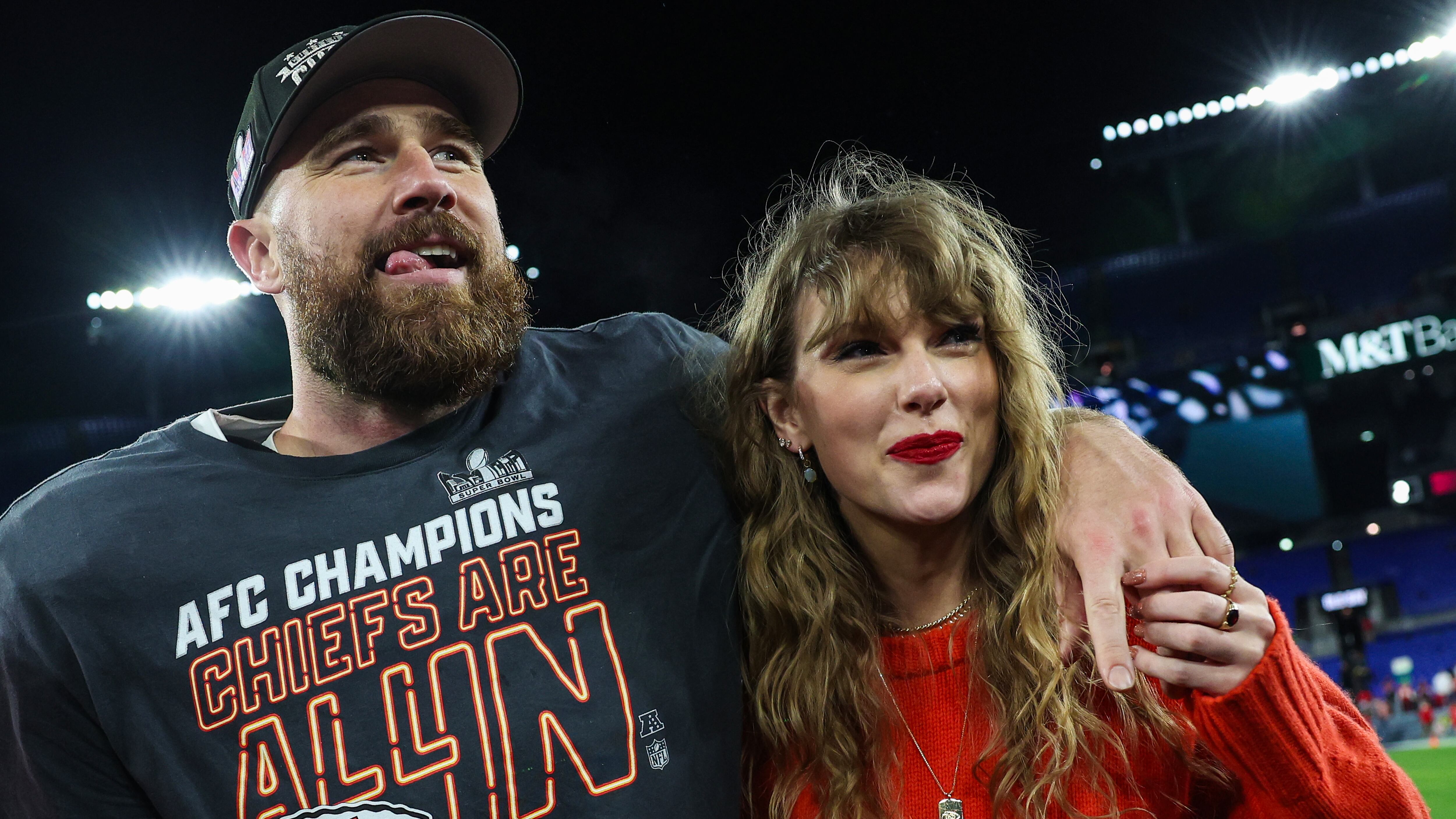 ¿Taylor Swift se casó con Travis Kelce?