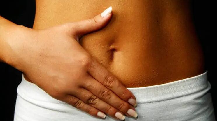 Si la inflamación en el vientre perdura se debe acudir a un especialista.