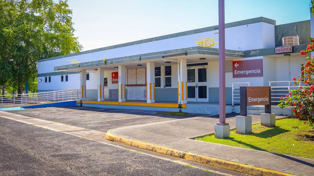 Antiguo Centro de Salud Familiar en Rincón