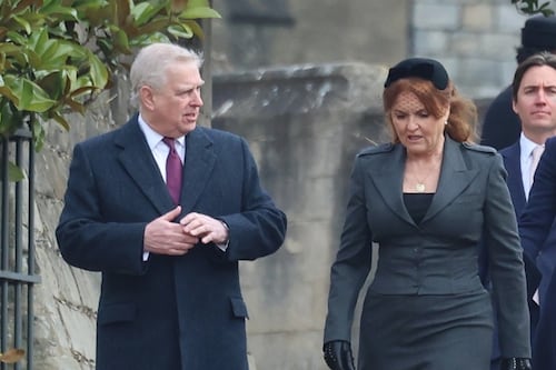 Sarah Ferguson cierra su fundación benéfica tras revelarse correos que evidencian lazos con Epstein