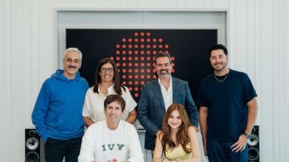 De izquierda a derecha: Txema Rosique, Maricarmen “Tuti” Bou, Andrés Emanuelli, John Eddie Pérez, Alex Gallardo y Elena Sofía.
