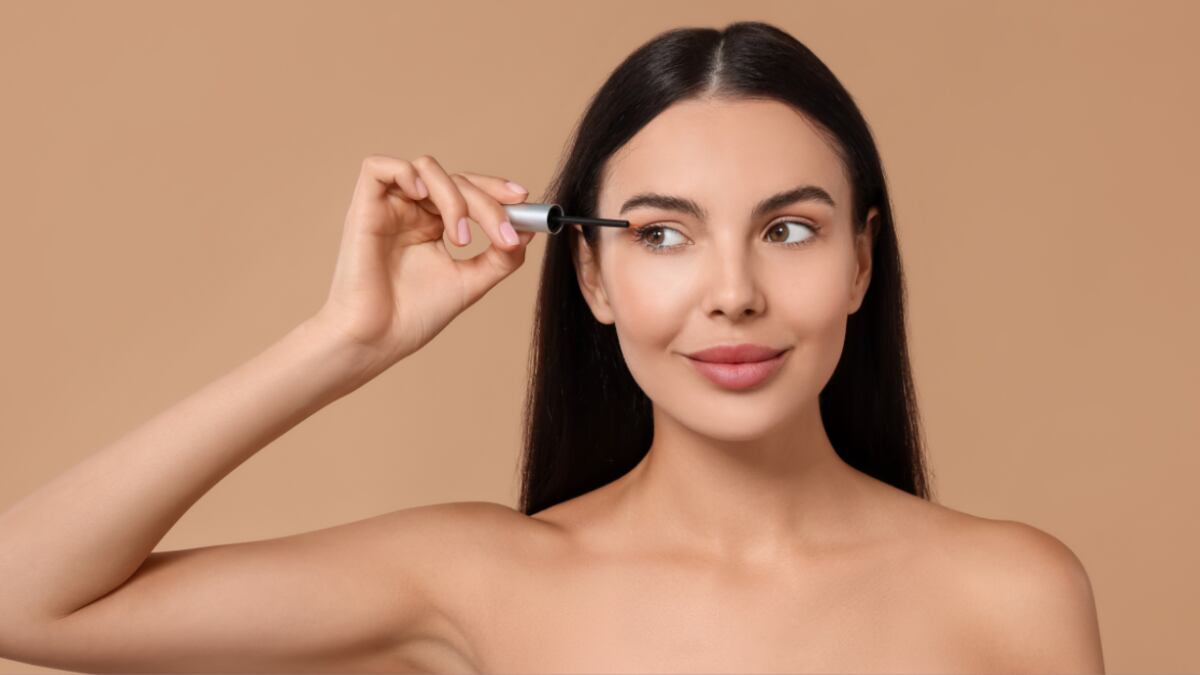 ¡El rimel negro y las pestañas postizas son cosas del pasado!