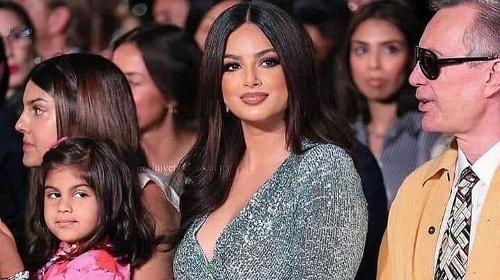 Harnaaz Sandhu en el New York Fashion Week 2022.