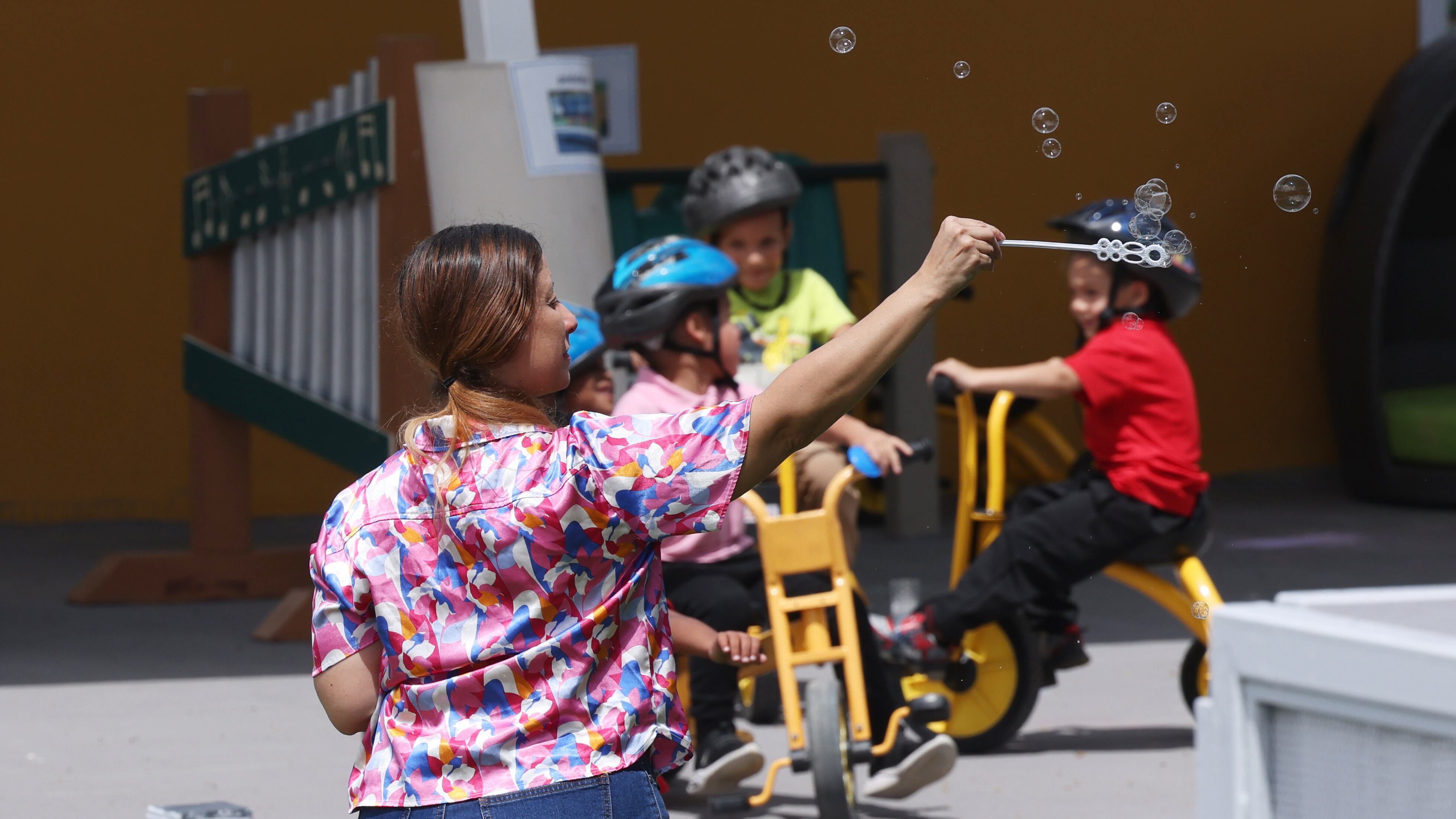 2 de mayo de 2025. Canóvanas, PR. Entrevista con la alcaldesa de Canóvanas, Lorna Soto Villanueva, y la directora de Head Start en Canóvanas, Ana María Ríos, en el marco de los recortes a nivel federal al programa de cuido de menores. Entrevista realizada en el Centro Urbano para la Educación de la Niñez Temprana La Ceiba. (Foto por Brandon Cruz González / Centro de Periodismo Investigativo)
