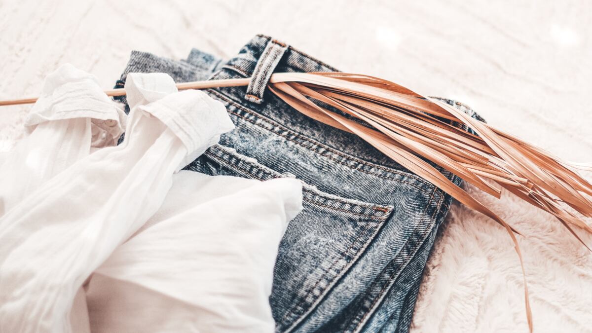 Los jeans azules son cosa del pasado.