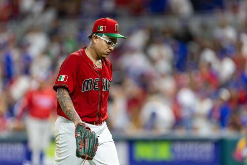 Julio Urías deja a México previo a semifinales del Clásico Mundial de Béisbol