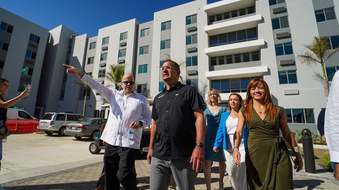 Inauguran residencias para adultos mayores en Caguas.