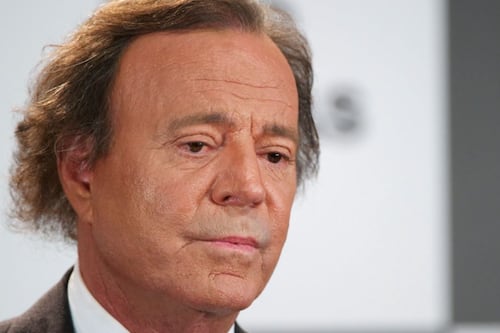 Julio Iglesias: ¿Bajo que argumentos pide frenar la investigación en su contra por abuso?