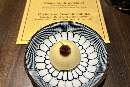 La Pícara desafía el paladar: foie, jamón 5J y cerdo Korobuta se rinden ante el chocolate
