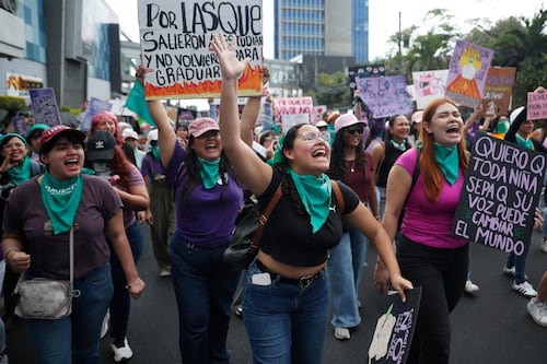 Marchas, protestas y reclamos por igualdad marcan el Día Internacional de la Mujer en varios países
