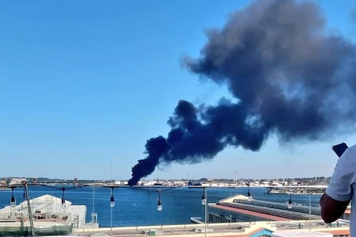 Se desata un incendio de gran magnitud en una refinería de La Habana