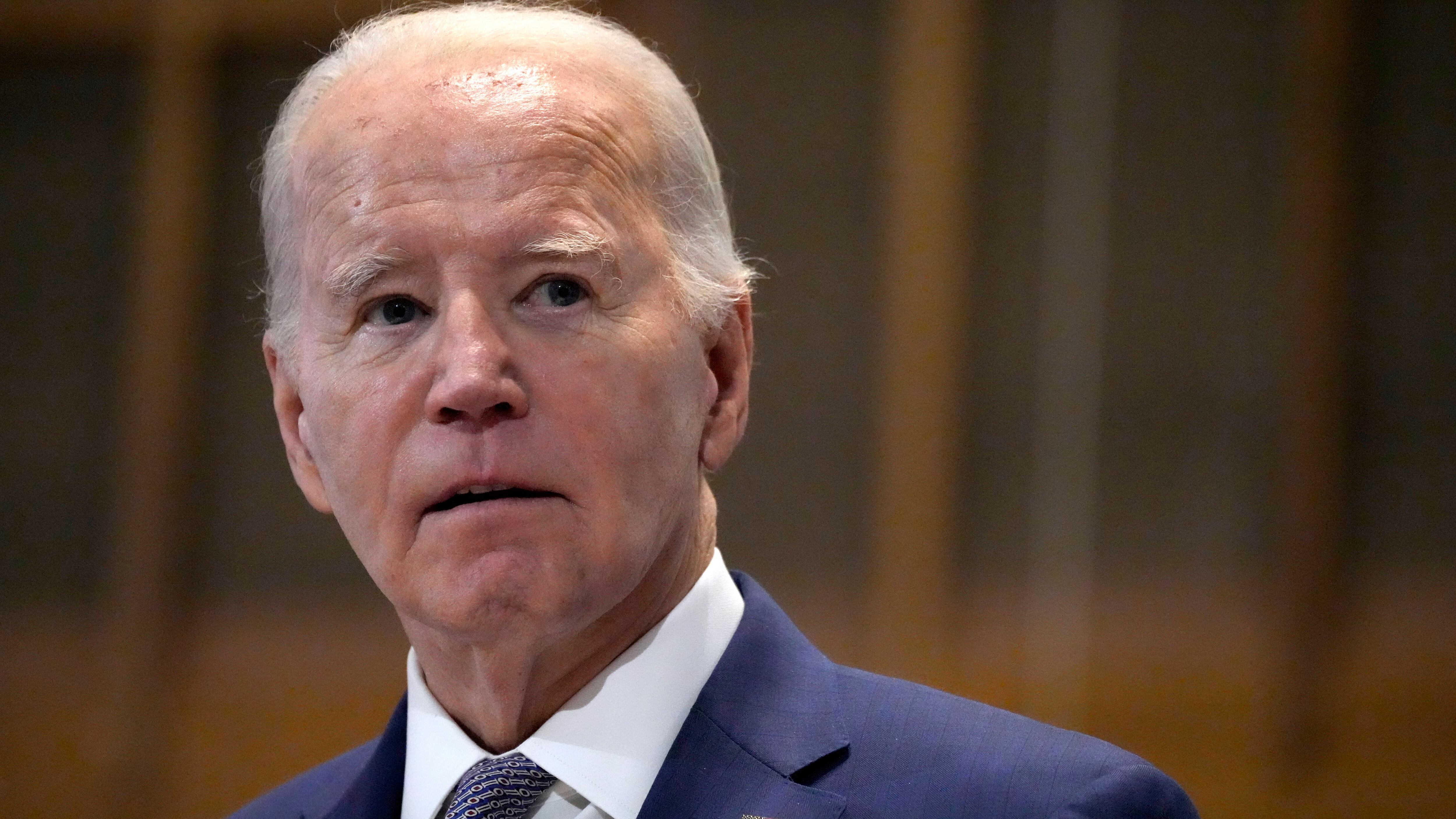 El presidente estadounidense Joe Biden habla en la iglesia San Juan Bautista en Columbia, Carolina del Sur, el domingo 28 de enero de 2024. (AP Foto/Jacquelyn Martin)