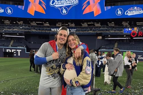 Nace el segundo hijo de Kike Hernández y Mariana Vicente