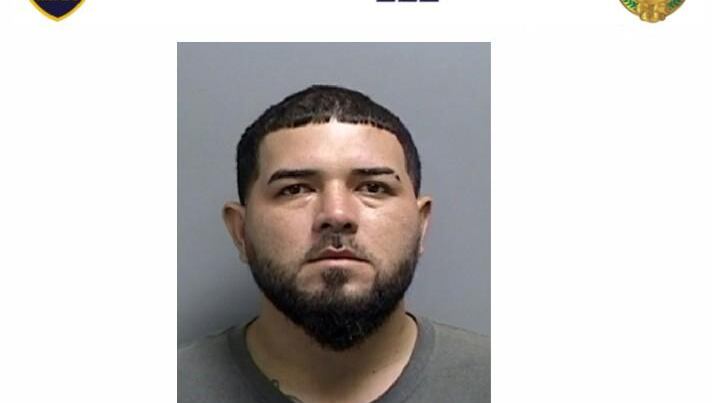 Abraham Charneco Pérez.