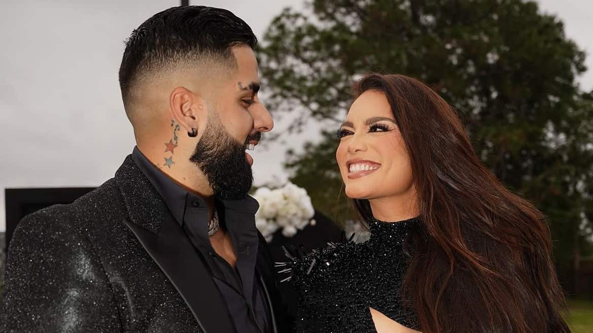 Zuleyka Rivera y DJ Luian en su fiesta de compromiso.