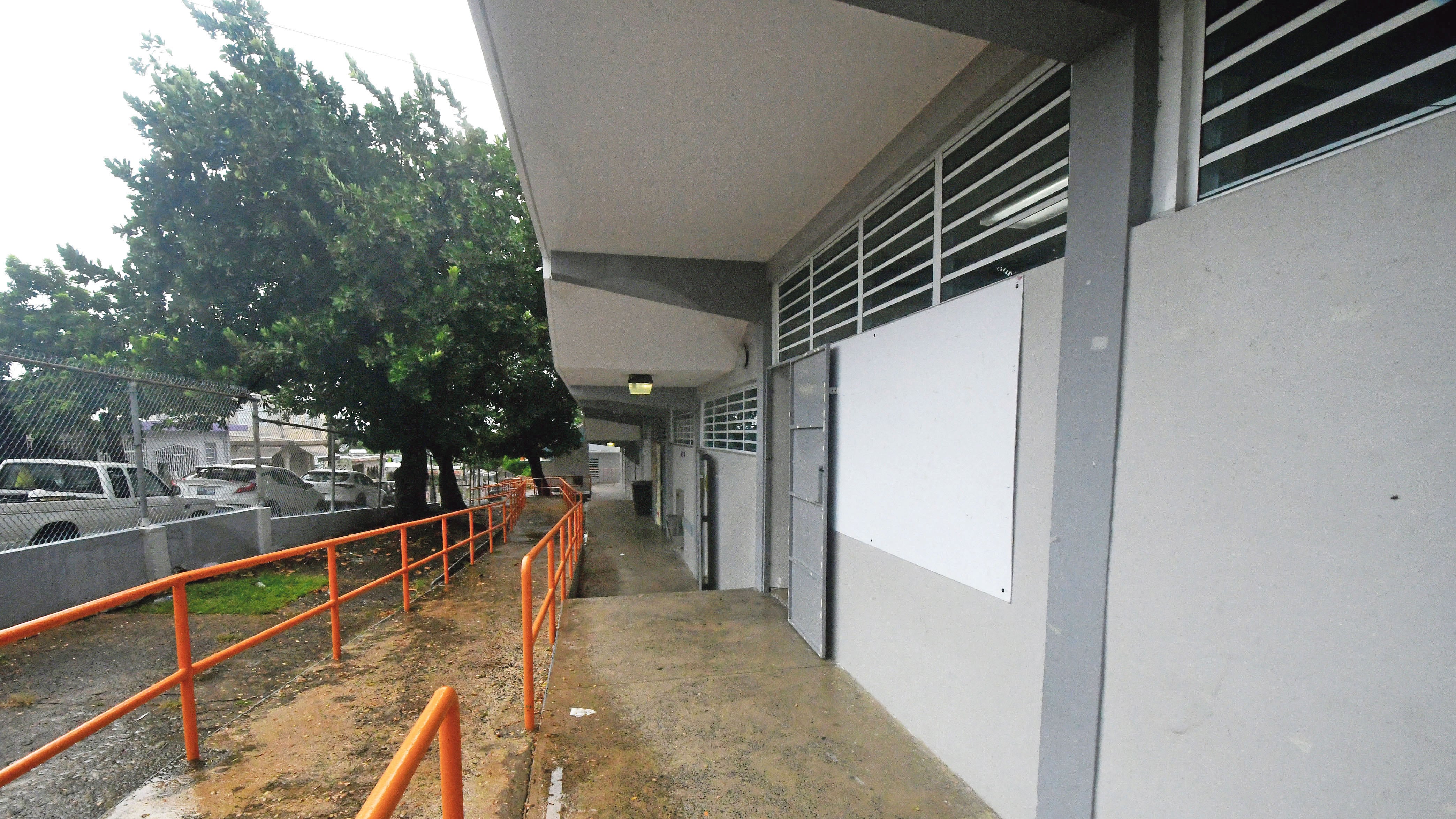 Escuela Alejandro Tapia Y Rivera. Plantel escolar. Escuela Puerto Rico