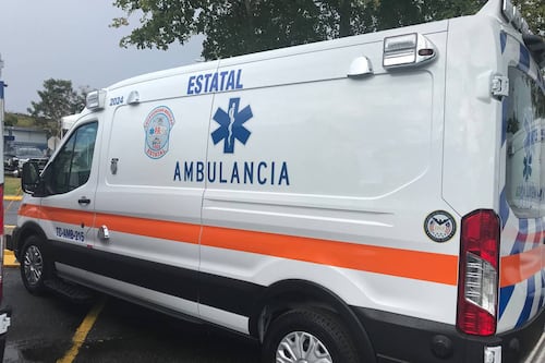 Hurtan medicinas y equipo de ambulancia en Bayamón