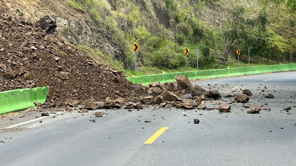 El municipio de Comerío anunció que brigadas se harán cargo de la remoción de tierra
