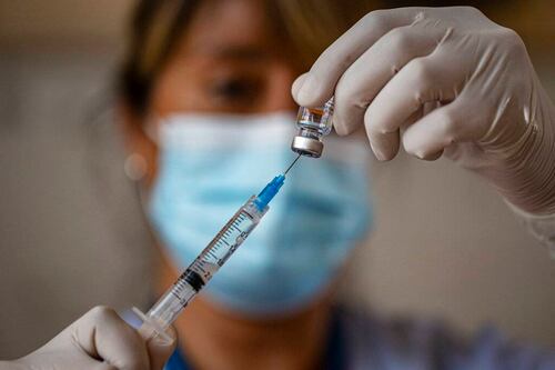 Secretario de Salud exhorta a recibir dosis de refuerzo contra COVID-19