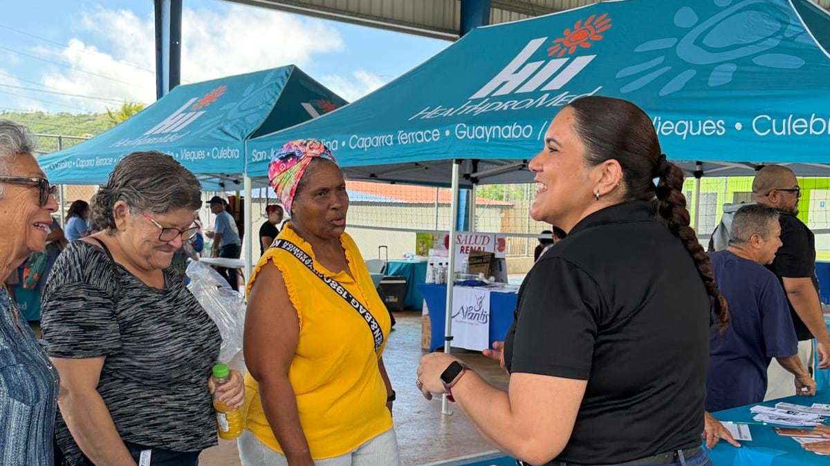 Residentes de Culebra reciben servicio.