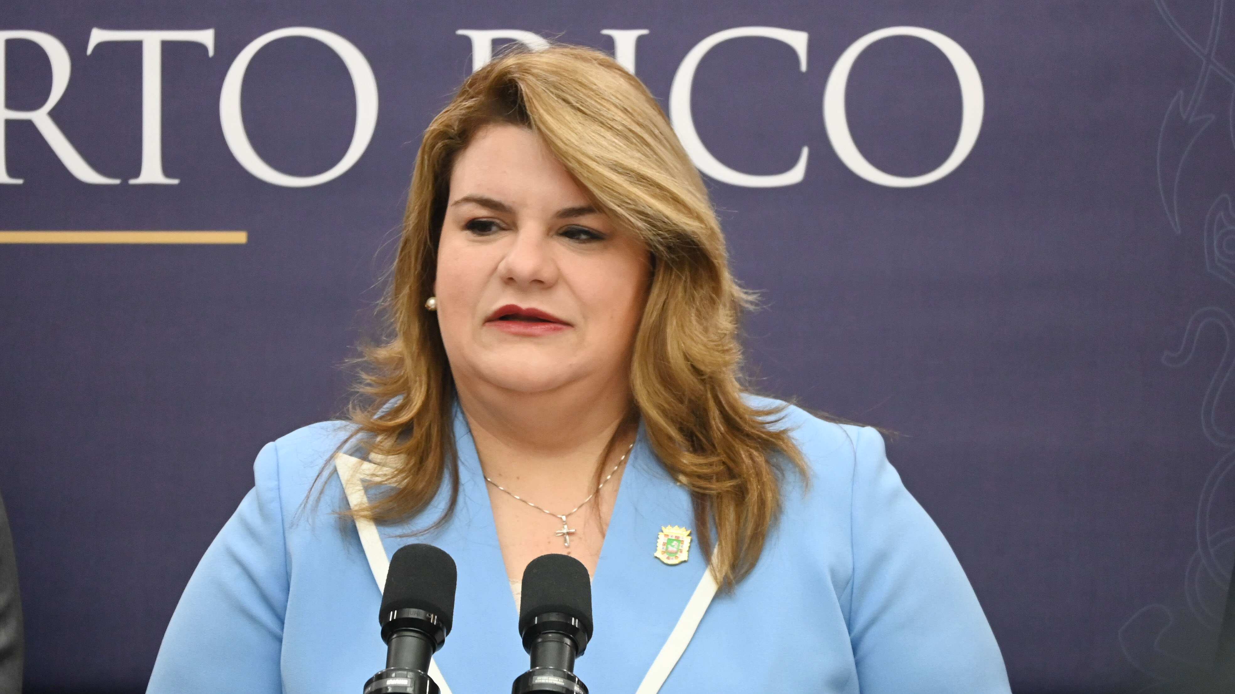 Amazon y el gobierno anuncian acuerdo para entrenamiento tecnológico a la población interesada.