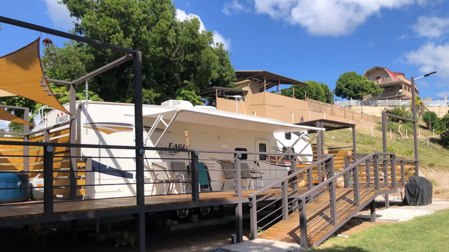 Camper en Juana Díaz.