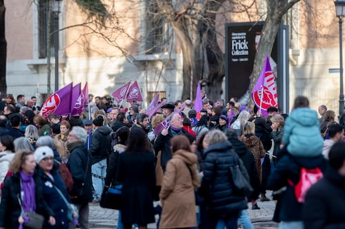 Miles de personas se manifiestan en Lisboa por los derechos de las mujeres