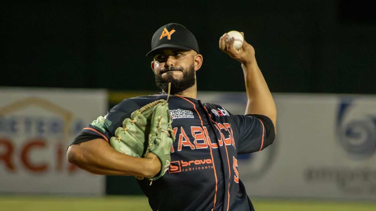 Noel Pinto, lanzador de Yabucoa (foto por Gilmari Cruz)