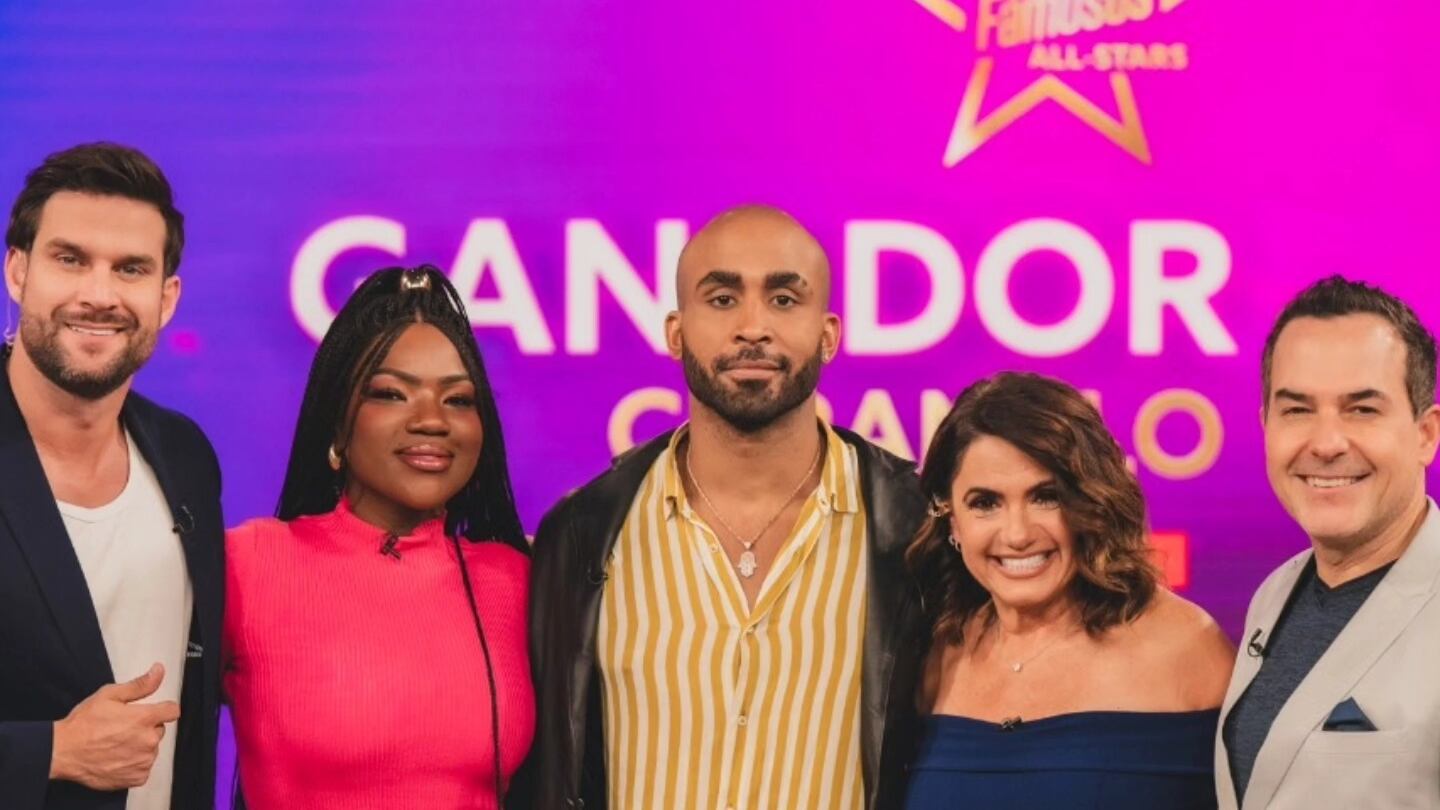 Clovis Nienow y “Chiky Bombom” (extrema izquierda).