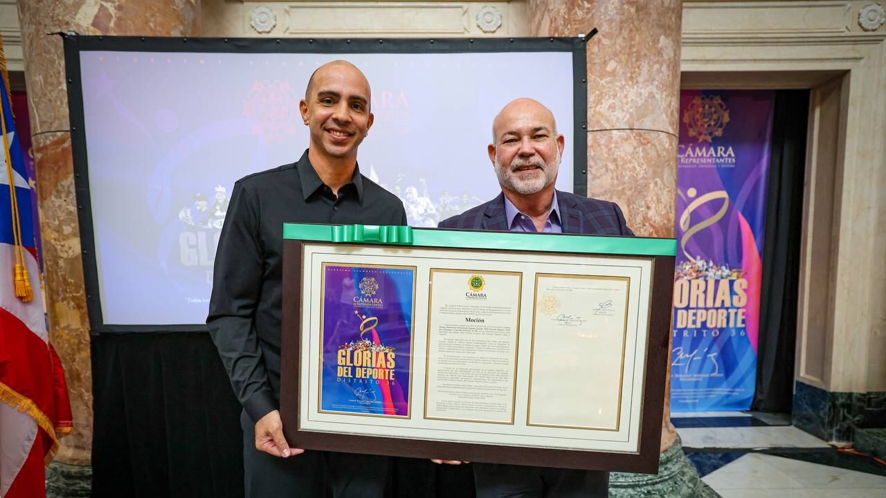 Cámara de Representantes rinde homenaje a Carlos Arroyo y ‘Georgie’ Torres