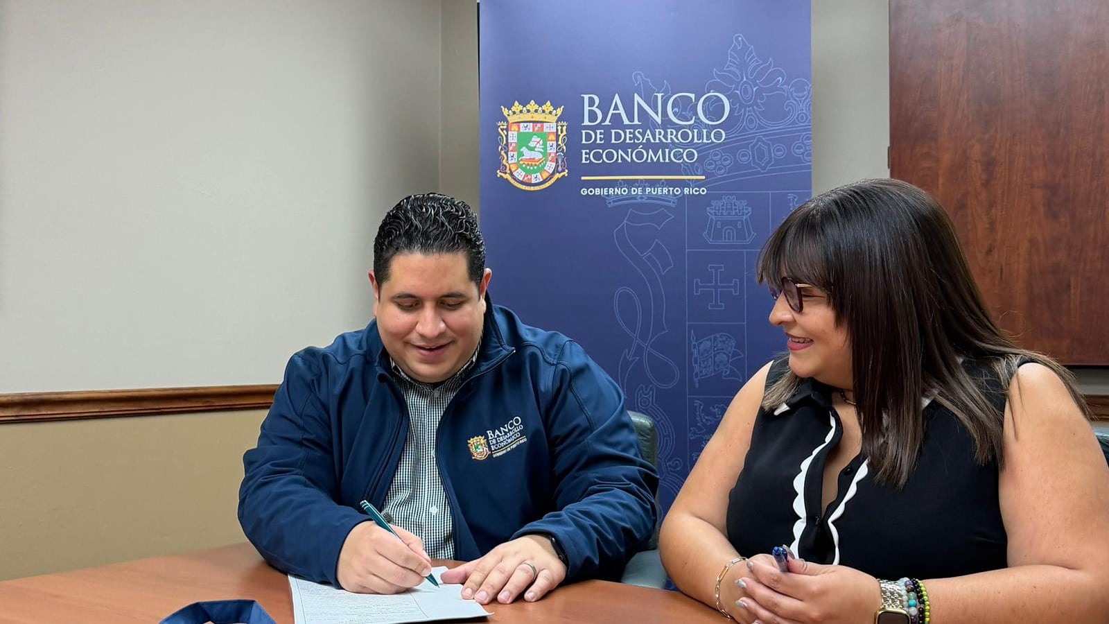 BDE concede más de $1 millón en financiamiento a mujeres empresarias