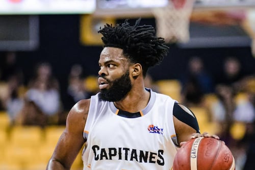 Arecibo remonta en los minutos finales y derrota a Quebradillas