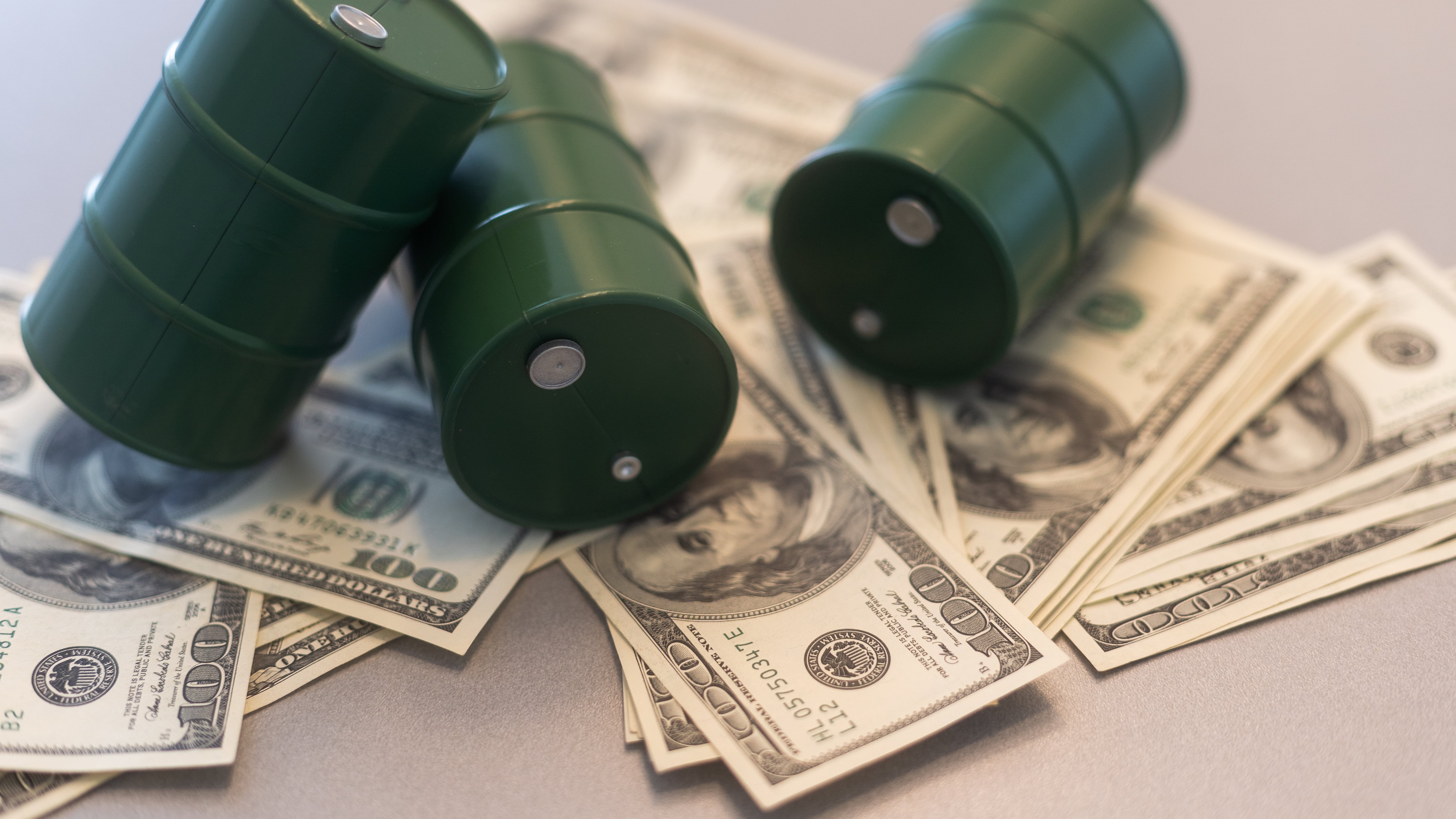 Las variaciones en el crudo influyen en los ingresos del país, el gasto público y el costo de vida. Esto es lo que debes saber