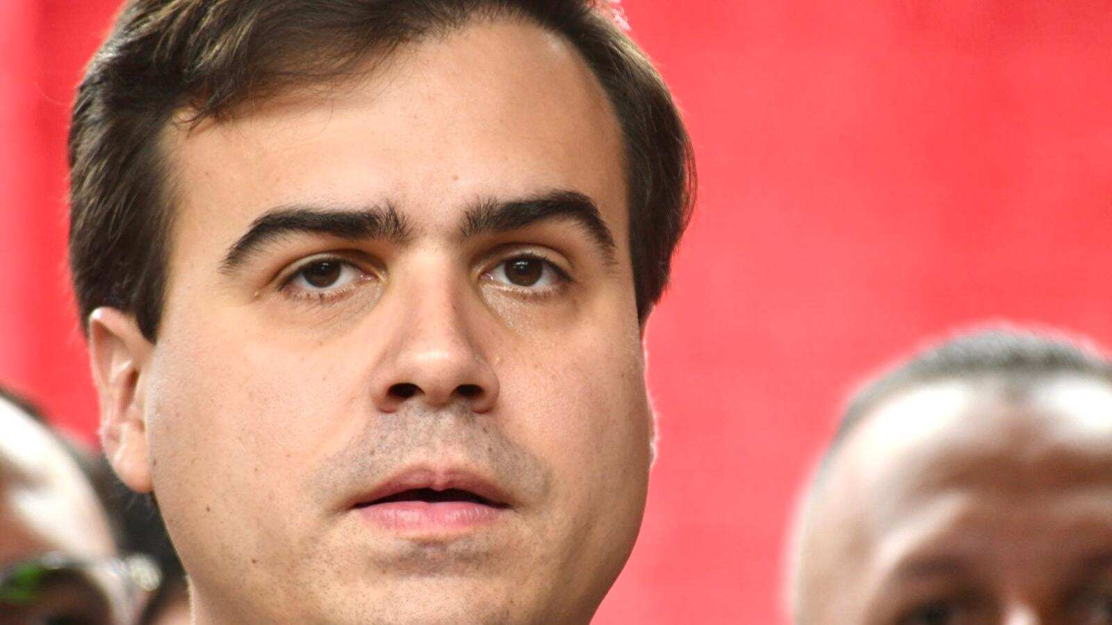 El presidente del PPD, Pablo José Hernández, Manuel Calderón Cerame como secretario general de la colectividad, Ernesto González como comisionado electoral y Ramón Luis Hernández como comisionado electoral alterno.