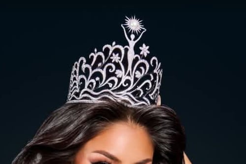 Develan la nueva corona de Miss Universe Puerto Rico; confeccionada en Italia
