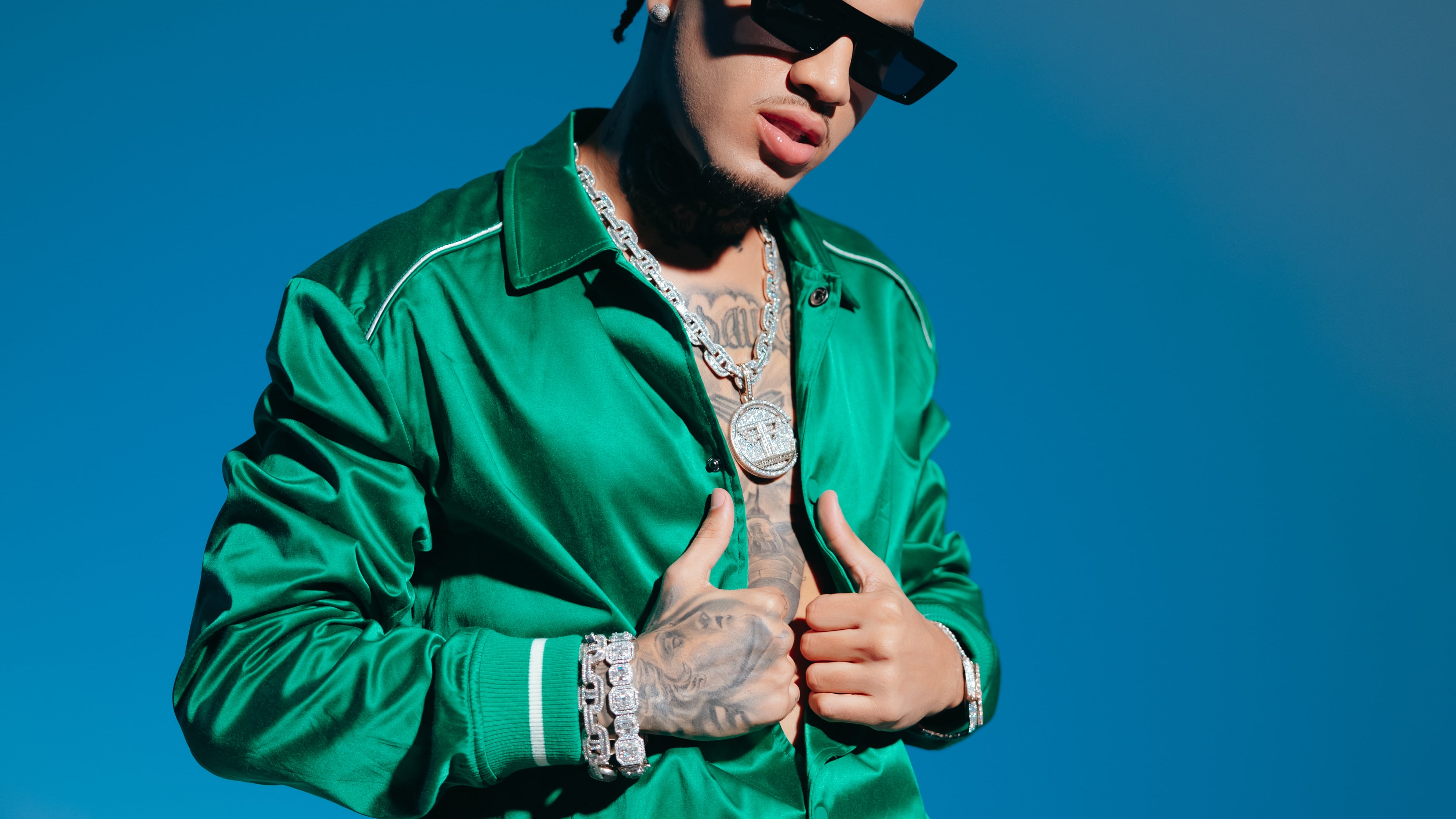 Se lanzó a todas las plataformas digitales ayer viernes