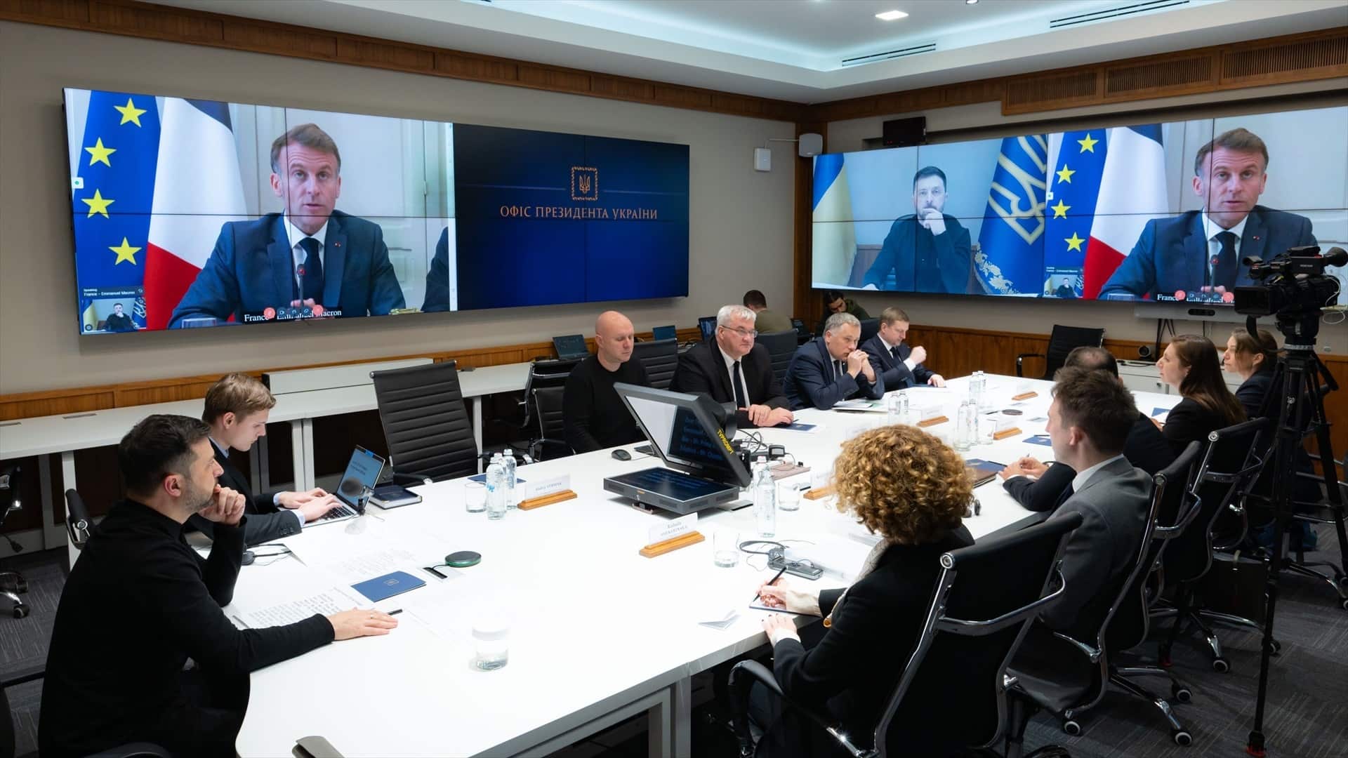 El presidente de Ucrania, Volodimir Zelenski, participa en un encuentro virtual de la Coalición de Voluntarios