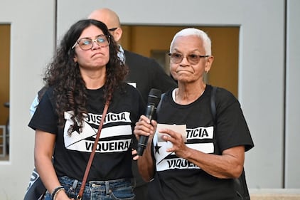 La familia del biólogo realizó una vigilia.