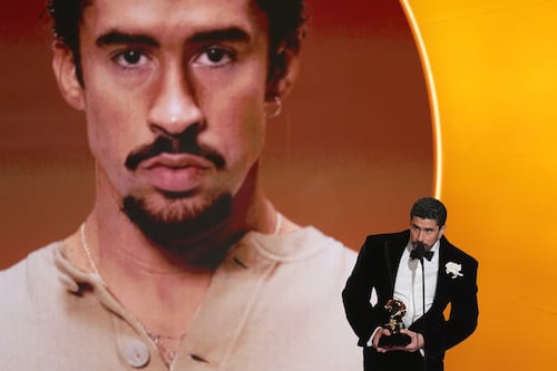 Llevan pleneros a los Grammy y Bad Bunny entona “DtMF”