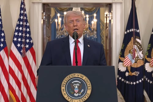 Donald Trump advierte que EE. UU. atacará a Irán “con mucha fuerza” en las próximas semanas