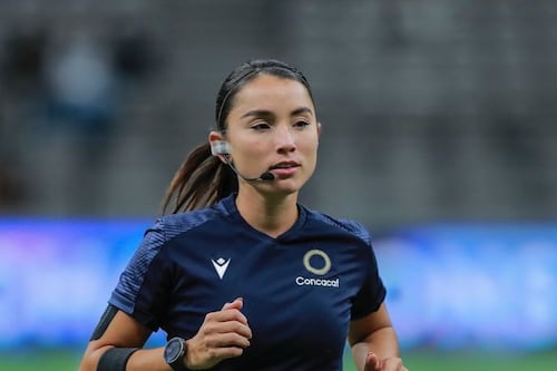 Janeishka Cabán hace historia como la primera árbitra puertorriqueña en una Copa Mundial FIFA