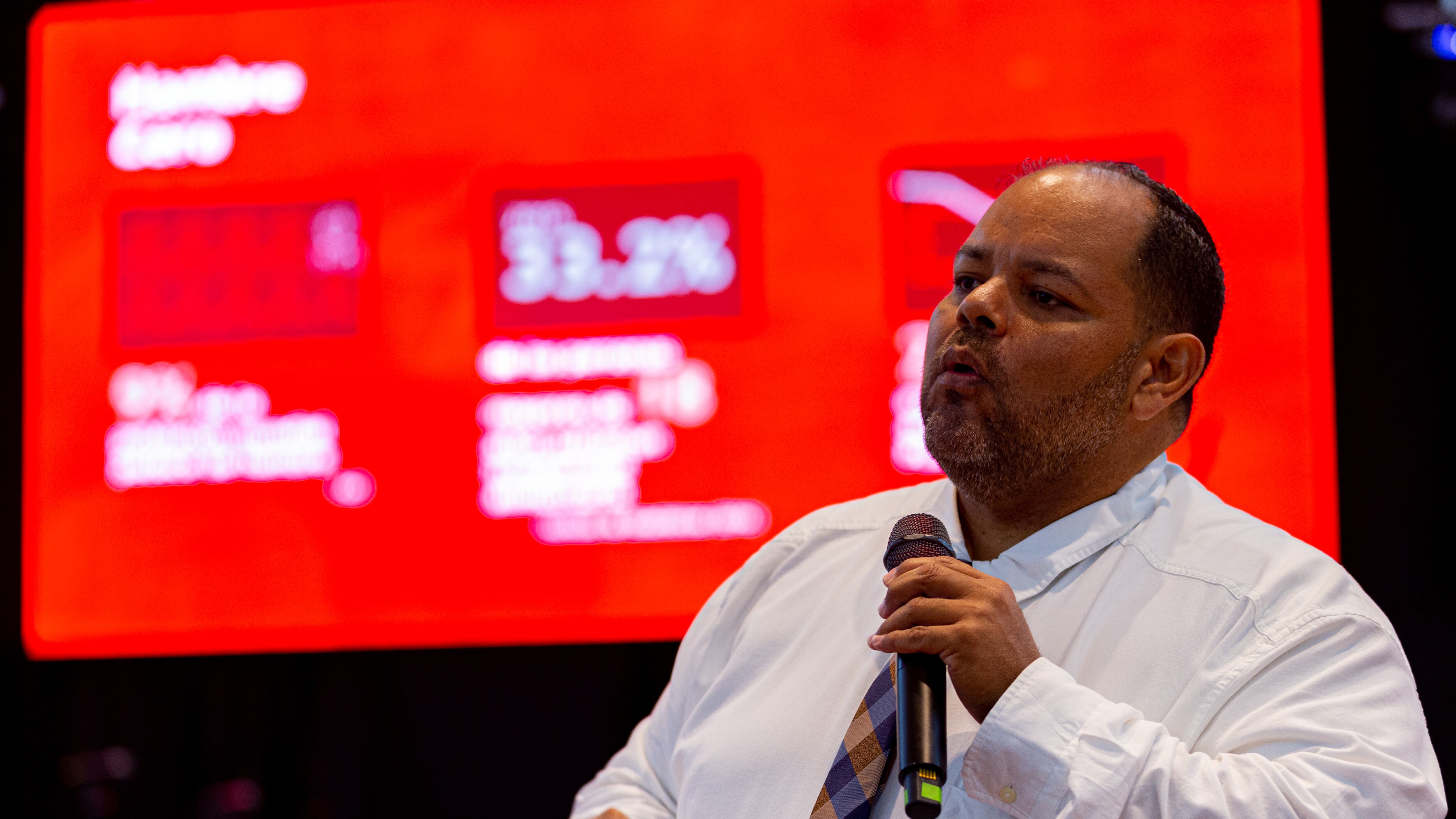 21 de octubre de 2022, Río Grande Puerto Rico. La Convención 29na de Supermercados Selectos tuvo como temática la seguridad alimentaria. Panelistas discutieron un estudio económico sobre la seguridad alimentaria de Puerto Rico y firmaron un acuerdo para encaminar medidas de seguridad alimentaria en la Isla. En la foto el economista Julio César Hernández. Foto: Gianfranco Gaglione / Captiva Digital Media.