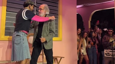 El actor llegó a la casita de Bad Bunny.