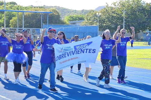 Celebran Relevo por la Vida en Ceiba