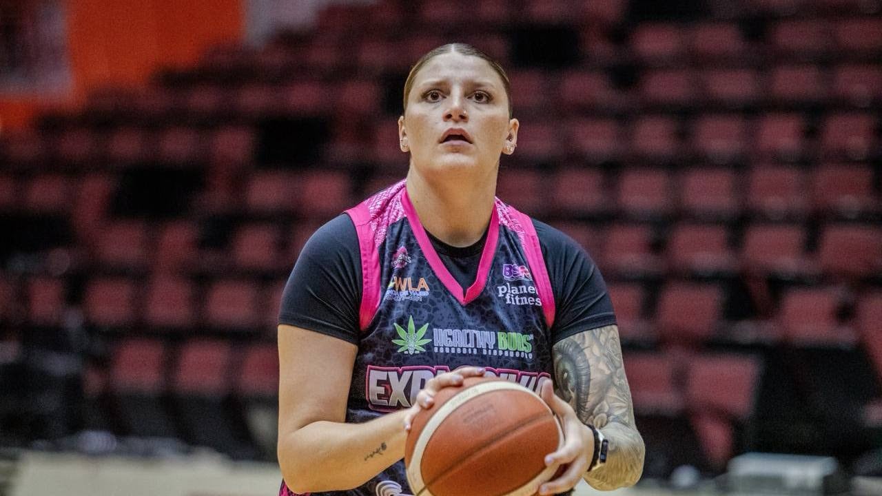 La importada Samantha Fuehring encabezó la ofensiva de las Explosivas con 31 puntos y 14 rebotes.