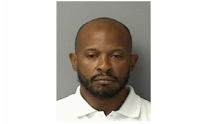 Ronald A. López González.