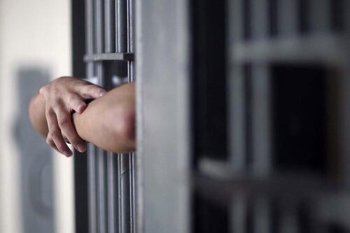 Sentencian a 50 años de cárcel a expolicías por asesinar y calcinar a migrantes